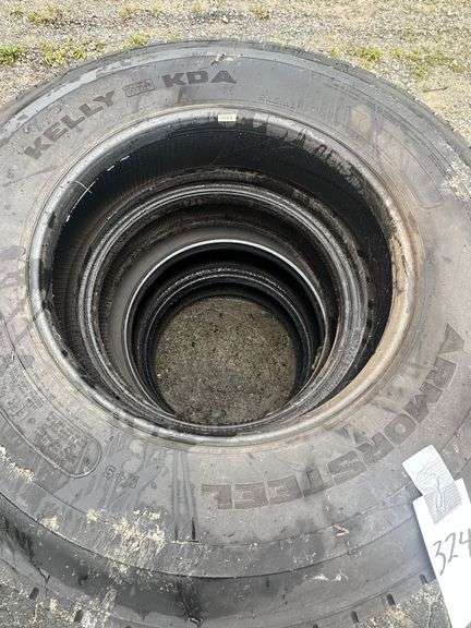 (4x) 11R 245 Used Truck Tires