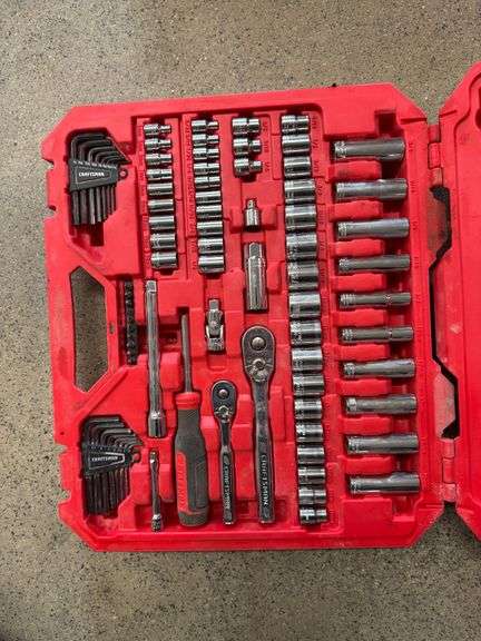 Craftsman 83-piece Sae/metric Socket Set in Red Hard Case
