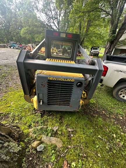 New Holland LS180 Skid Steer