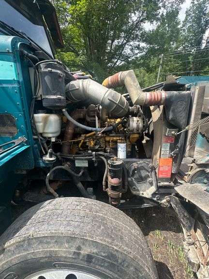 1997 Peterbilt 385 30' Roll Back Vin# 1NPGLA9X0VN439553