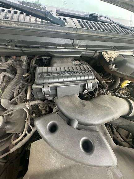 2006 Ford F-350 XL Super Duty with Utility Box VIN# 1FDSF30526ED42741