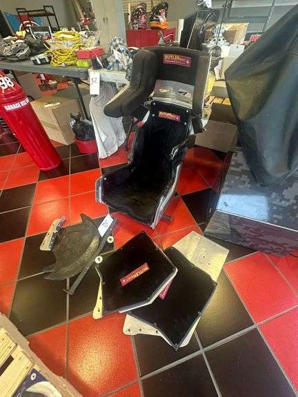 Butlerbuilt Full Containment Seat with Leg Rest