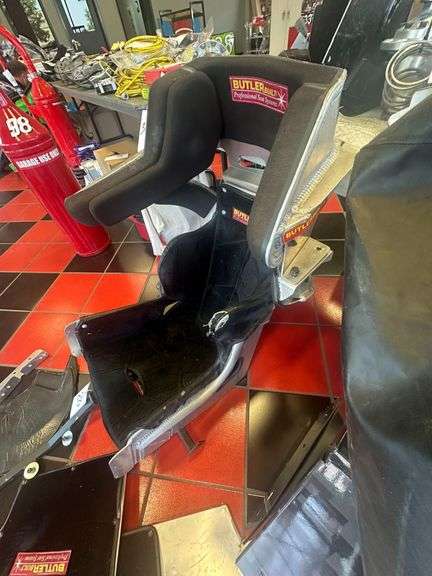 Butlerbuilt Full Containment Seat with Leg Rest