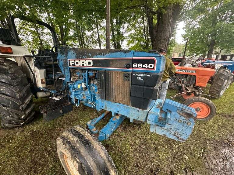 Ford Tractor 6640