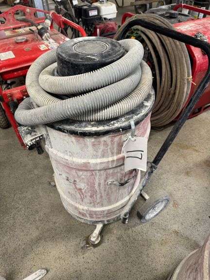 Nikro Industrial Vacuum on Wheels