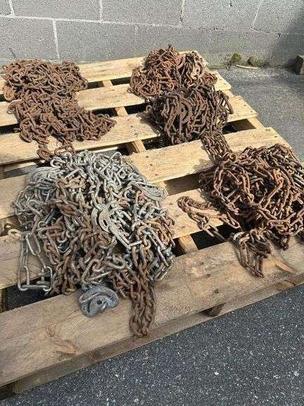Lot of Heavy Duty Freight Chains
