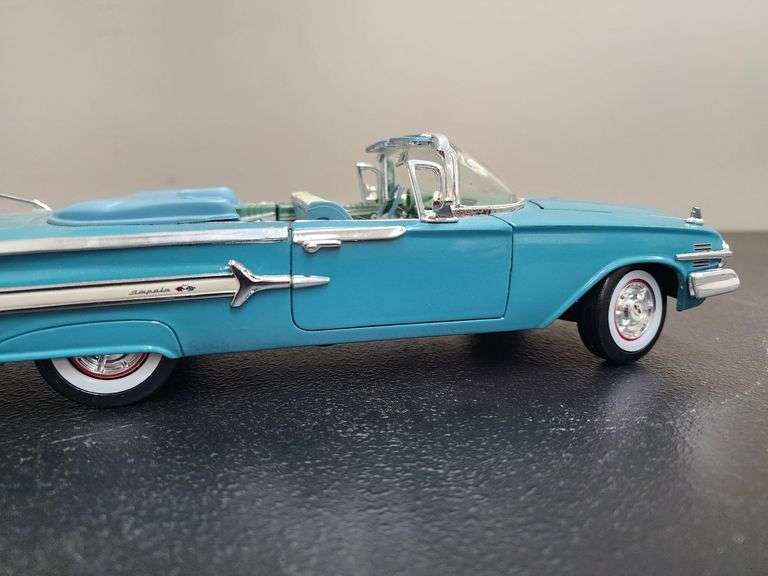 1:18 Scale 1960 Chevrolet Impala Die Cast