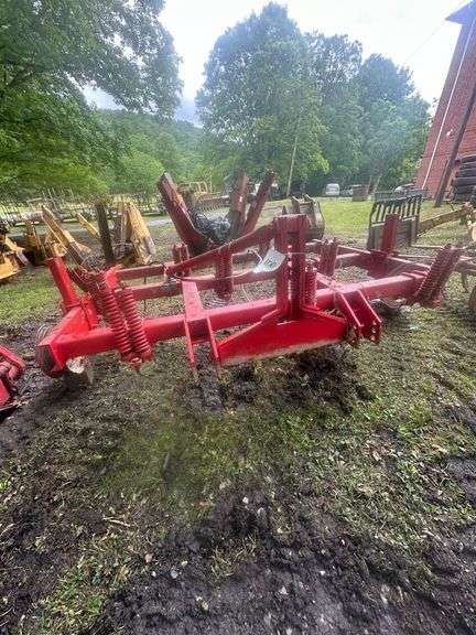6 Tooth 3 Point Chisel Plow