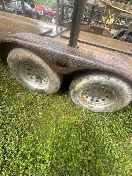 2004 Hurst 23' Trailer VIN# 1H9T3182457057923