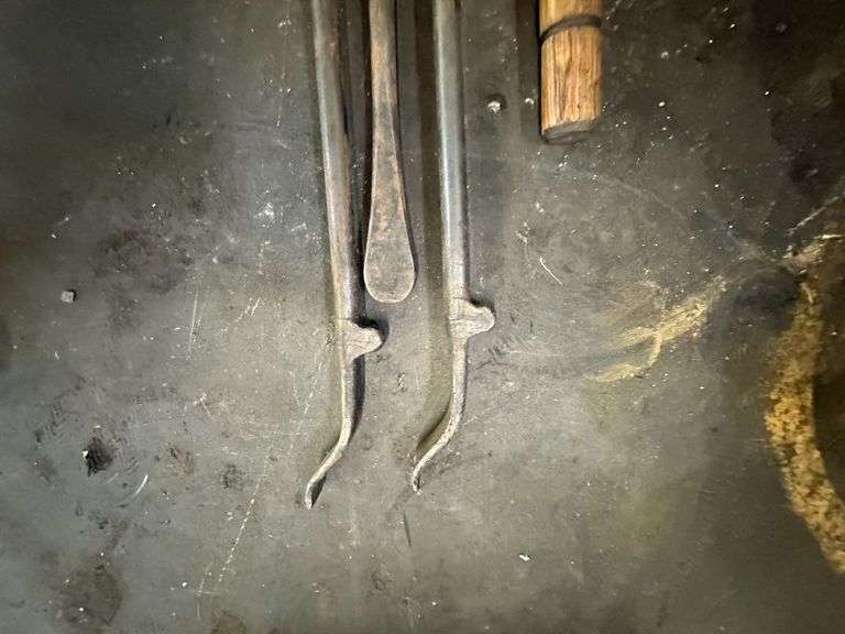 Lot of Pry Bars w/ Heavy Duty Awl/Mallet