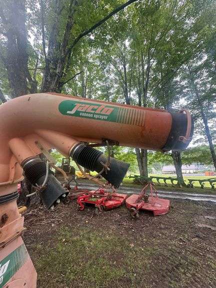Jacto 3600 Cannon Sprayer 170 Gallon