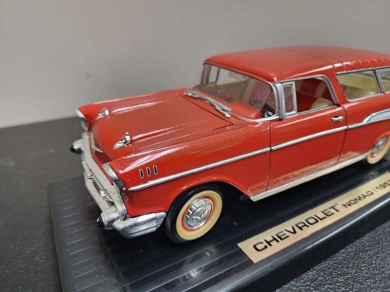 1:18 Scale 1957 Chevrolet Nomad Die Cast