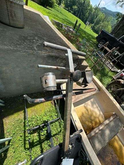 Teeter Hang Up's Inversion Table