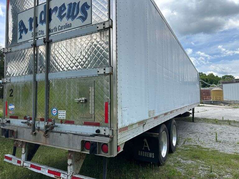 2004 53’ Utility Trailer Mfg. Semi Trailer VIN: 1UYVS25334M136802