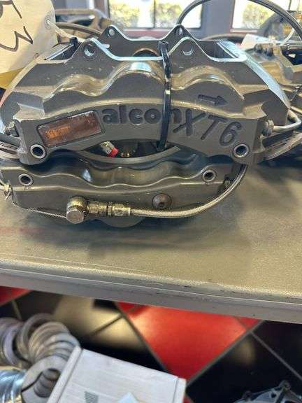 Alcon XT6 6 Piston Front Brake Calipers