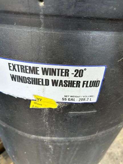 55 Gal Extreme Winter 20 Degree Windshield Washer Fluid w/ Top Mounted Hand Pump