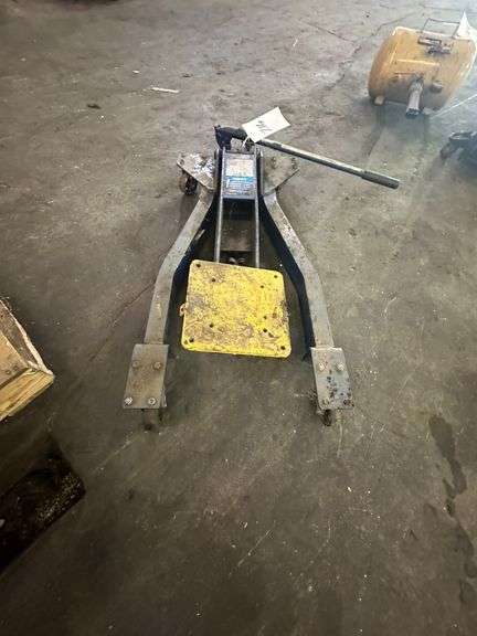 Napa Auto 1 Ton Hydraulic Transmission Jack