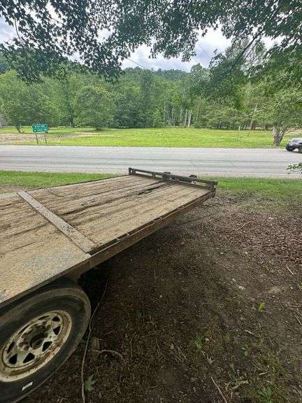 1982 18' 227 Trailer VIN# 1ZFCF2231HB00282
