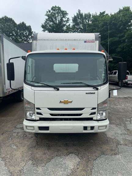 2021 Chevrolet 4500 16' Box Truck w/ Liftgate | VIN: 54DCDW1D9MS209636