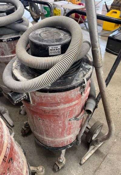 Nikro Industrial Vacuum on Wheels with Wand