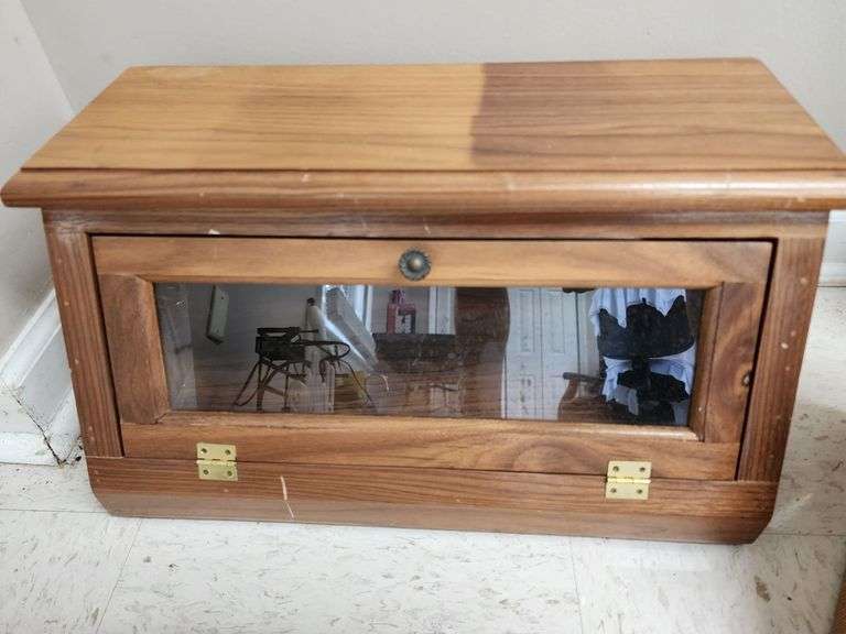 9"x18" Wooden Display Case