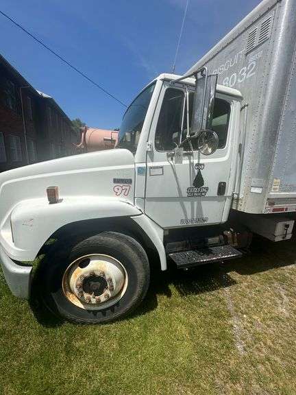 1998 Freightliner FL70 22' Box Truck VIN# 1FV6HJAA6WH961233
