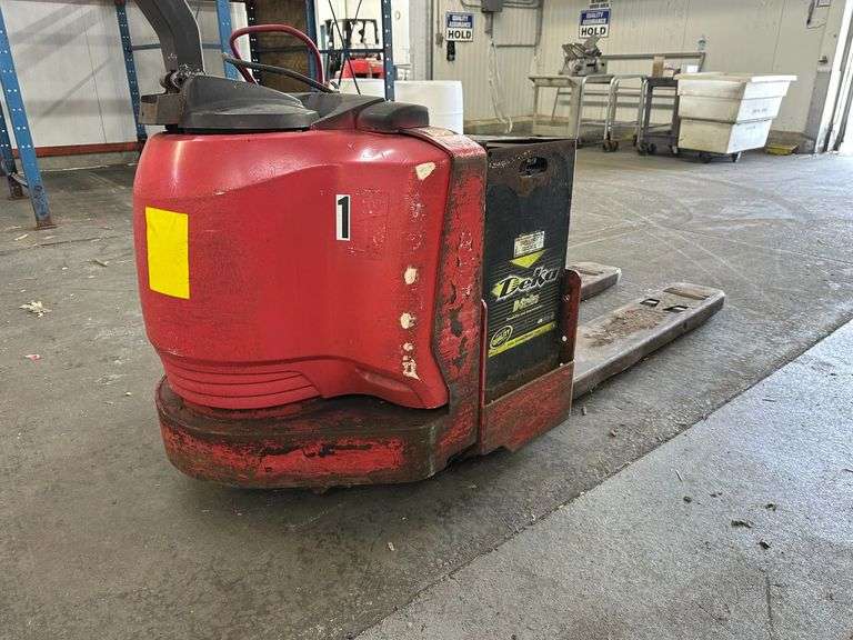Raymond Model 8310 Deka D-Series 24V 26AMP Electric Pallet Jack