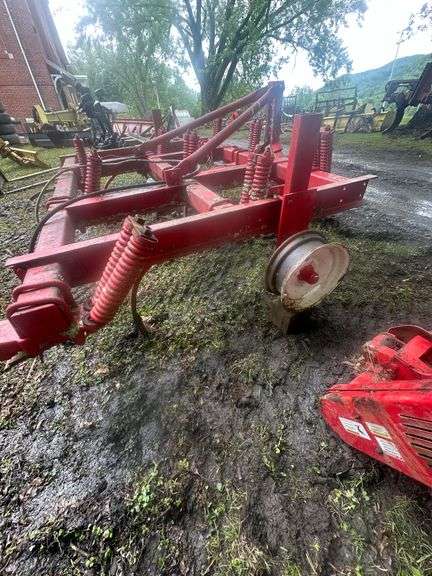 6 Tooth 3 Point Chisel Plow