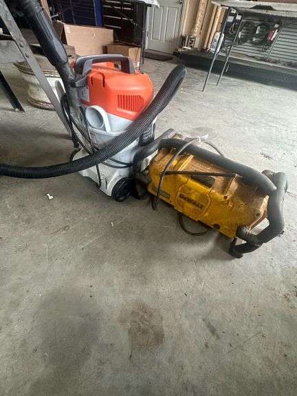 Lot of DeWalt Worksite Charger/Radio & Stihl SE-33 Shop Vac