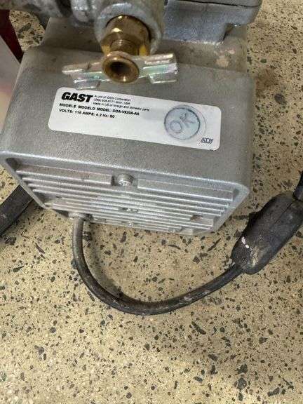 Gast DOA-V520A-AA Diaphragm Vacuum/Pressure Pump & Vacuum Pad