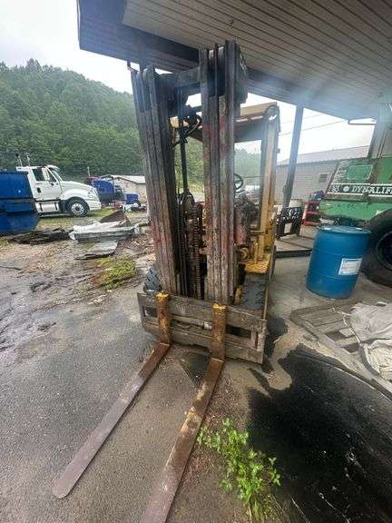 Cat V50D Forklift