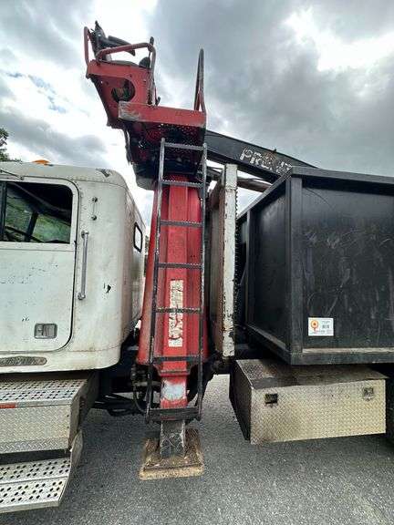 1996 Freightliner Grapple Truck VIN# 1FV7F0Y97TH775924