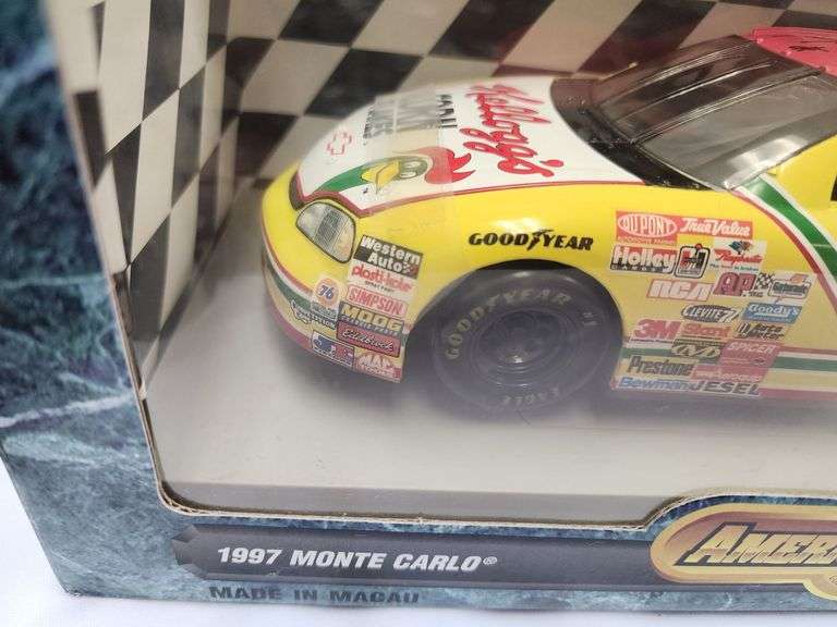 Terry Labonte Hand Signed 1/18 Scale Kellog's #5 Die Cast Car