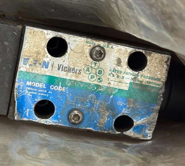 Eaton Vickers Hydraulic Valve Set