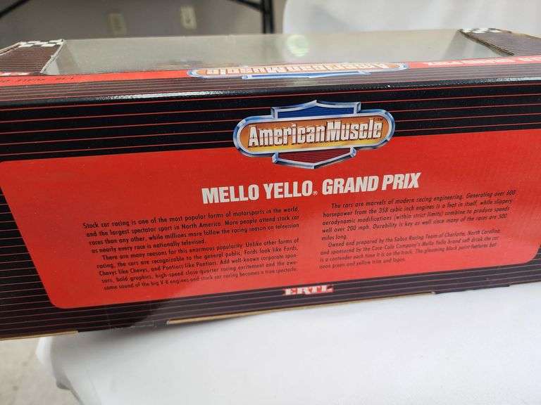 Kyle Petty Hand Signed 1/18 Scale #42 Mello Yello Die Cast Car