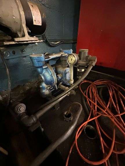 (2x) Diaphragm Pumps,