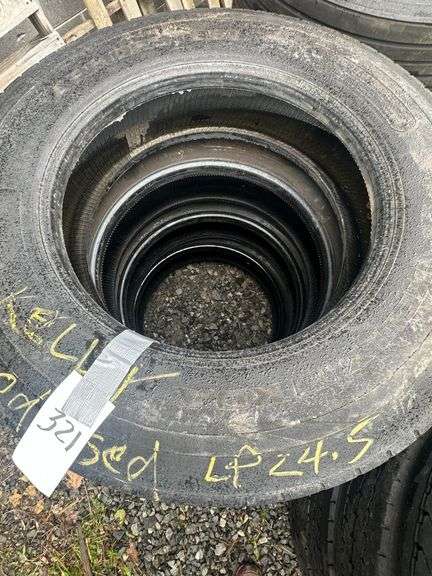 (8x) 285/75R 24.5 Used Truck Tires