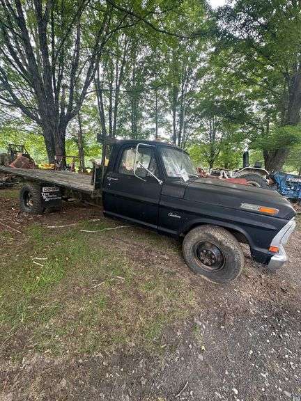 1970 Ford 350 Custom 12' Flatbed, Black Truck VIN# F85YLH57363