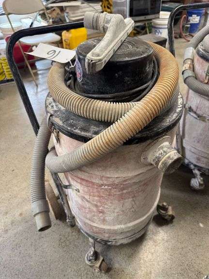 Nikro Industrial Vacuum on Wheels