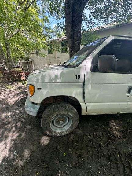 1999 Ford E350 Van VIN# 1FTNE24L2YHA28449