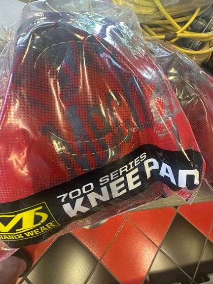 New Mechanix Wear Knee Pads (4 Total)