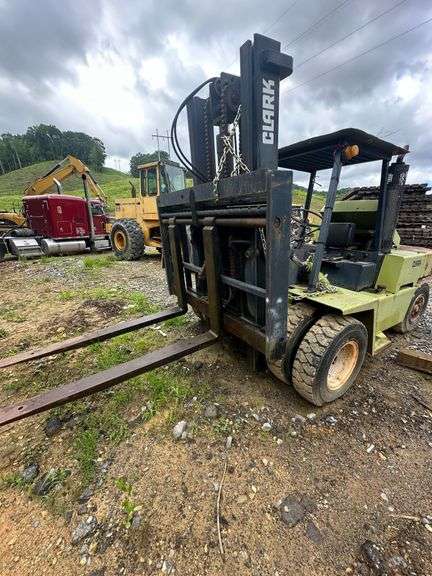 Clark C500Y 155 Forklift