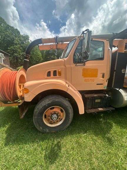 2001 Sterling Septic Truck V-2FZHATAK52AJ81592