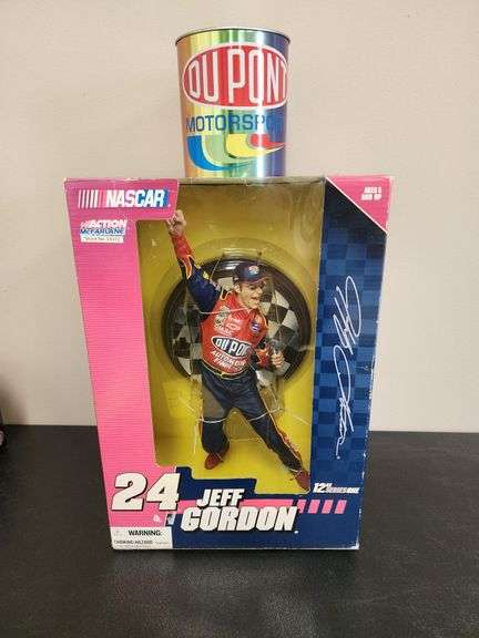 Nascar Action McFarlane Jeff Gordon 12" Figurine and Dupont Paint Can Die Cast