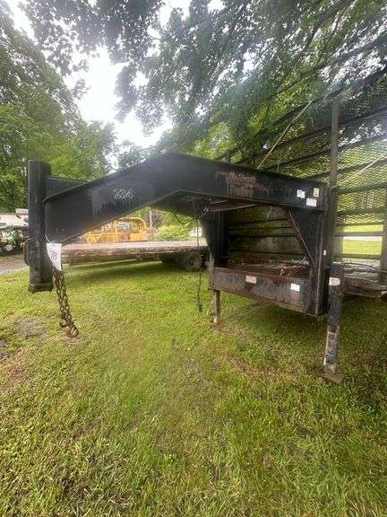 1995 McElrath Trailer 25' VIN# 1M9FG2424Q1284432