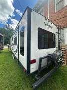 V-Cross Platinum Trailer Camper VIN# 4x4TVCF224E5103225