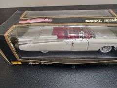 Maisto Special Edition 1:18 Scale Cadillac Eldorado Biarritz Die Cast