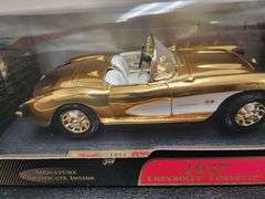 Road Signature 24K Gold Plated 1:18 Scale 1957 Chevrolet Corvette