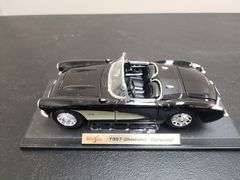 Maisto 1:18 Scale 1957 Chevrolet Corvette Convertible Die Cast