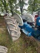 Ford Tractor 2000 model